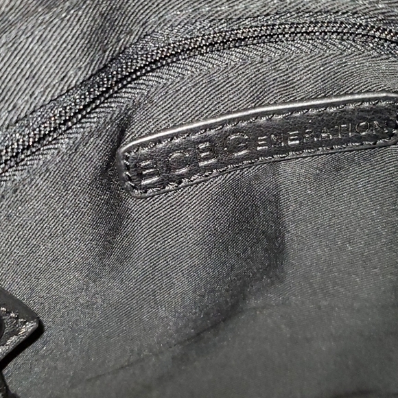 BCBG Clutch ๐ค - Picture 6 of 7